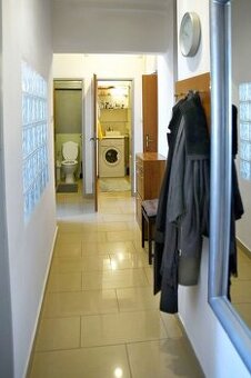 2 izbový BYT v širšom centre Bratislavy - 11