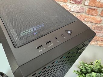 Ryzen 7 5800X3D\32GB\RX 7900XTX\SSD\850W Zdroj - 11