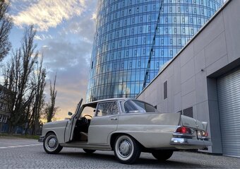 Mercedes-Benz 230S W111 Heckflosse - 11