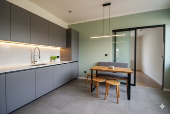 6 izb dom v Snežnici - 11