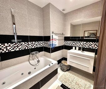 Prenájom priestranný 5 izbový byt - 11