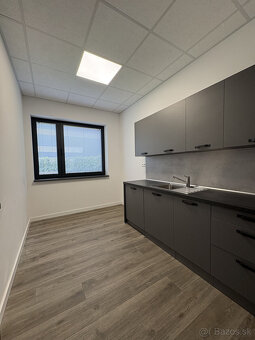 Administratívno–skladovo–výrobný priestor na prenájom – Zava - 11