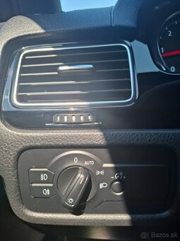 Volkswagen Touareg - 11