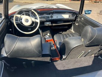 Mercedes 280 SL - 11