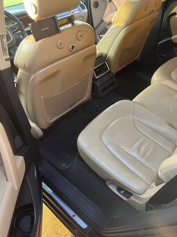 Audi Q7 3.0 TDI 176kw Quattro 7miestne - 11