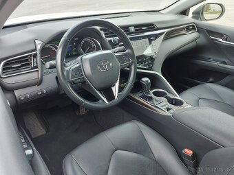 Toyota Camry 2.5 Benzin-Hybrid, Executive, 131 kW - 11