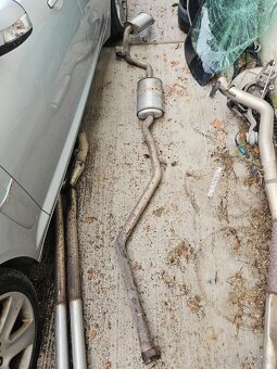 Rozpredám BMW e87 118d 90kw - 11