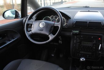 Volkswagen Sharan 1.9 TDI  4Motion 7-miestne - 11