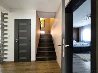 6-izbový RD v historickom centre + 735 m² pozemok / Gelnica - 11