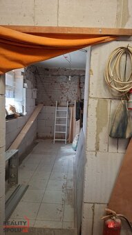 Menší rodinný dom v centre obce Častá, predaj - 11