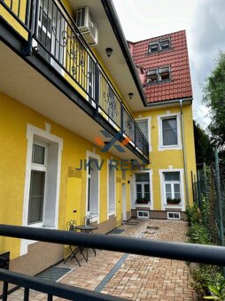 JKV REAL ponúka na predaj priestranný 2,5-izbový mezonet v c - 11