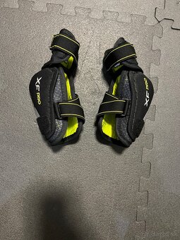 CCM Tacks XF Pro youth veľkosť detské M/L - 11