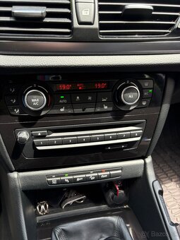 Bmw X1 18d xDrive - 11
