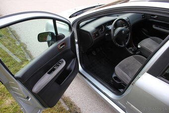 Peugeot 307 sw combi 2,0 HDI - 11