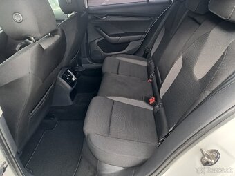 Škoda Octavia Combi 1.0 TSI Business - 11