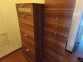 Kuchynská linka so spotrebičmi plus nabytok - 11