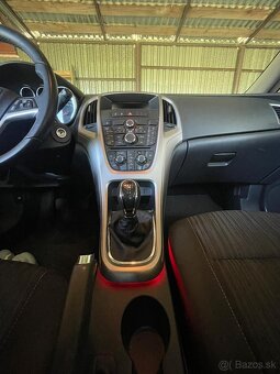 Opel Astra J 1.6 85kw - 11