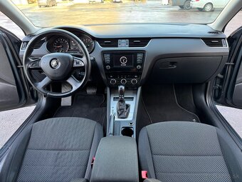 Škoda Octavia Combi 2.0 TDI EleganceStyle DSG - 11