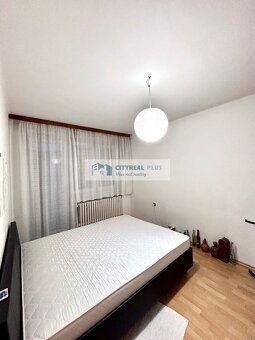 Ponúkame Vám na predaj poschodový rodinný dom v Nesvadoch - 11
