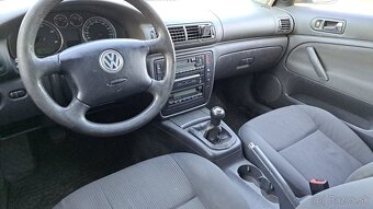 Volkswagen Passat 1.9 TDI 74kw r.v.2004/9 NOVA STK-EK - 11