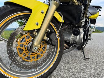 Kawasaki ER6N - 11