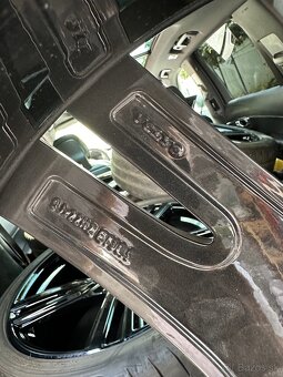 Čierne komplety Volvo R22 R-Design - 11