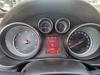 Opel Insignia Sportstourer 2.0 diesel 128 kW - 11