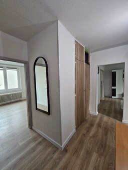 3 izbový byt po kompletnej rekonštrukcii Solivar - 11