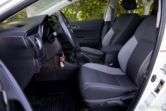 Toyota Auris 1.6 benzin 2019 - 11