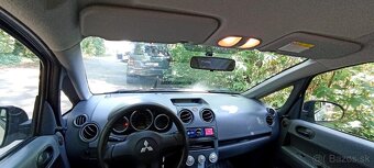 Mitsubishi Colt - 11