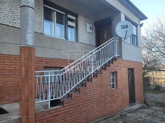 NA PREDAJ DVOJGENERAAČNÝ RODINNÝ DOM, 1100m2, PODHRADIE - 11