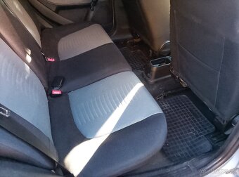 Predám Fiat Grande Punto 1.2 Šport 8V  klímou M5 5d TOP STAV - 11