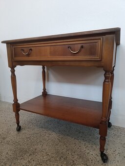 Rustikální konzolový stolek, nábytek z masívu, pojízdný - 11