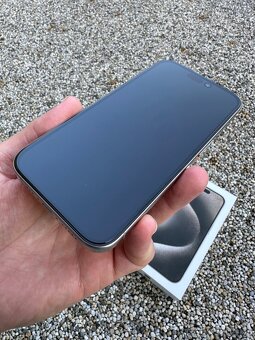 IPhone 15 pro max - baterie 100% - 11