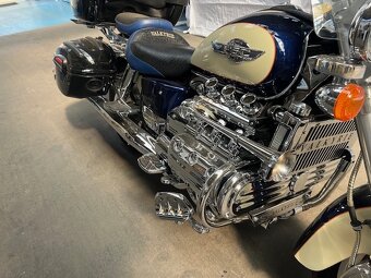 Honda Valkyrie F6C - 11