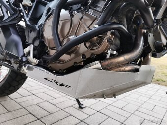 Honda Africa Twin 1000 CRF - 11