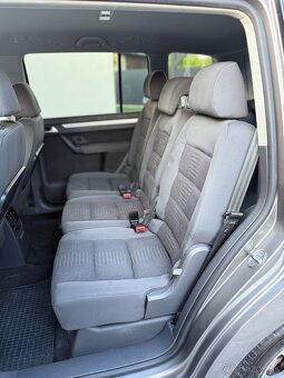 Volkswagen Touran 1.4Tsi DSag automat - 11