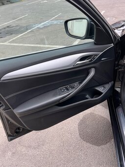 Bmw 530xd touring G31 - 11