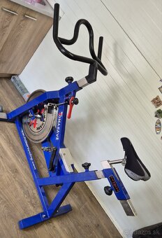 Stacionárny bicykel TOMAHAWK - 11