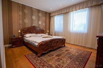 ZNÍŽENÁ CENA Nádherný rodinný dom s nádychom luxusu - 11