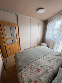 Na predaj priestranný 4-izbový byt  s atmosférou vidieckeho  - 11