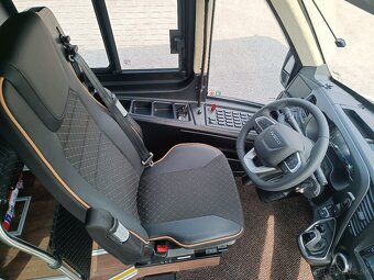 Iveco Rosero First FLHI 27+1+1 - 11