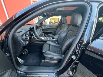 Alfa Romeo Stelvio V6 2.9 BI-TURBO Quadrifoglio (ODPOČET DPH - 11