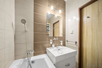 Predaj priestranný 2-izb. byt s parkovacím miestom, Pekná ul - 11