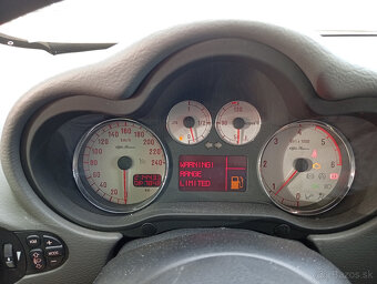 Alfa Romeo 147 1.9 JTD - 11
