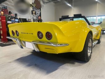 Chevrolet Corvette Stingray Convertible z roku 1972 - 11