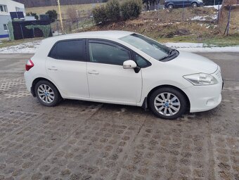 Toyota Auris - 11