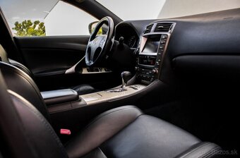 Lexus IS-F 5.0 V8 RWD AT8 - 11