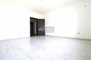 HALO reality - Predaj, trojizbový byt Nové Zámky, Juh, s log - 11