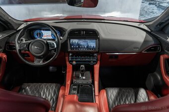 Jaguar F-Pace 5.0 V8 SVR AWD A/T - 11